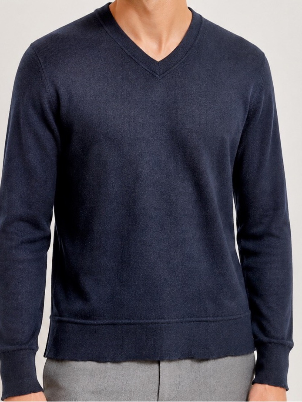 100% Cashmere Theory Navy V-Neck Sweater Men’s L